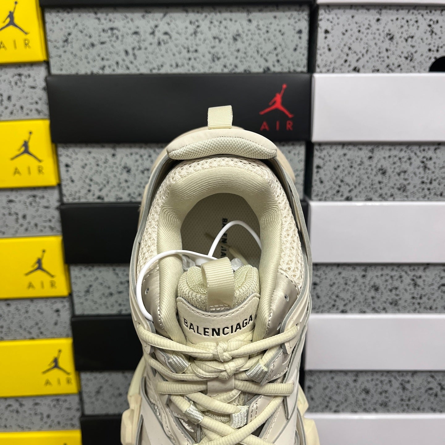 BLG Track Beige Speckled