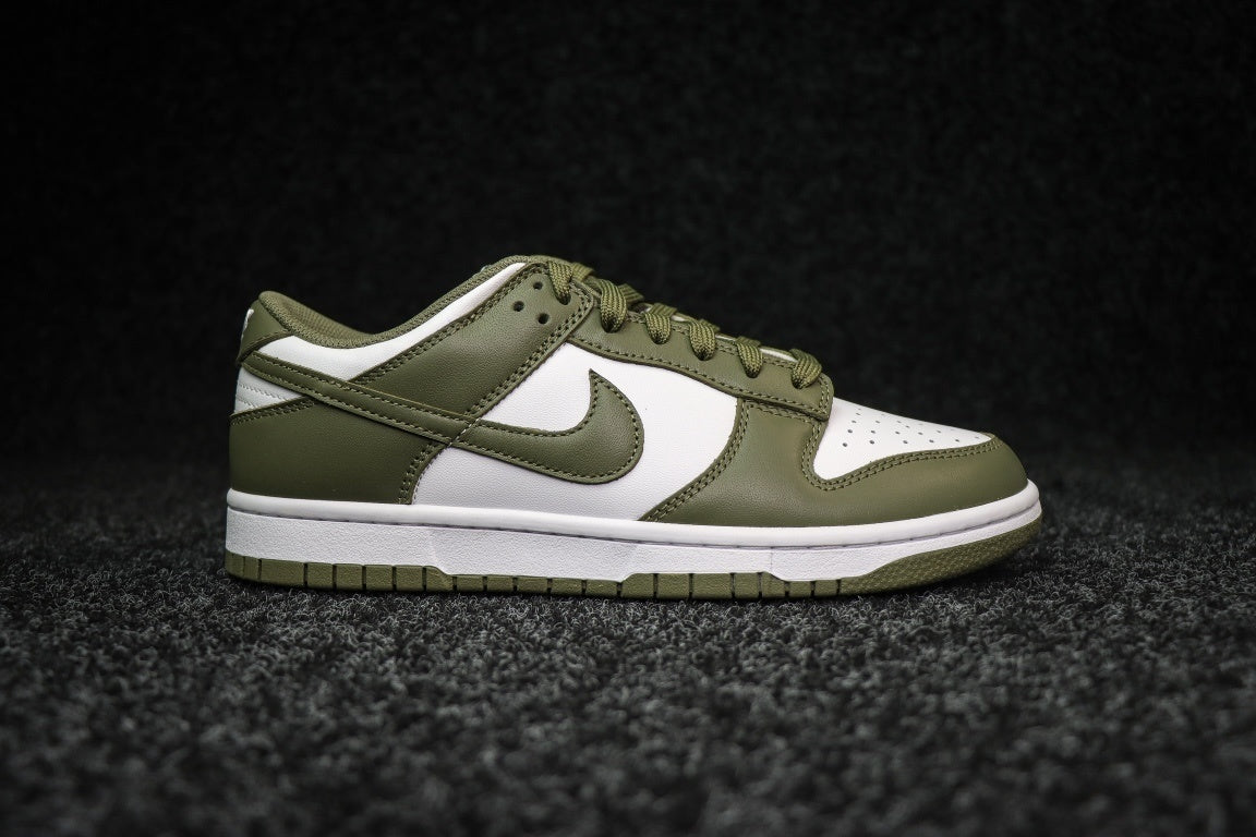 Dunk SP Medium Olive