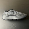 700 V3 Black