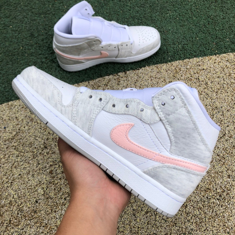 AJ1 MID Mid  Light Iron Ore