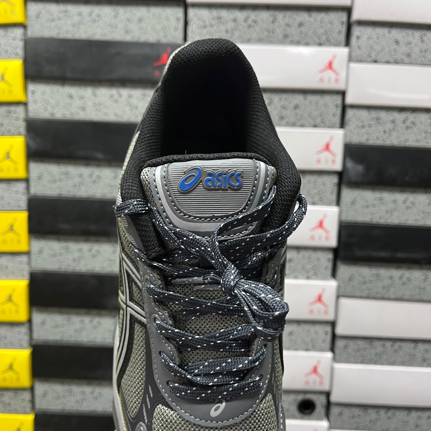 Gel-Kinetic Fluent Grey and Blue