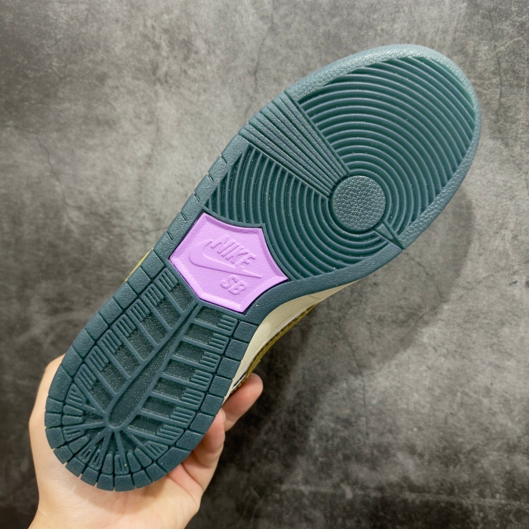 Dunk SB Alexis Sablone Chameleon