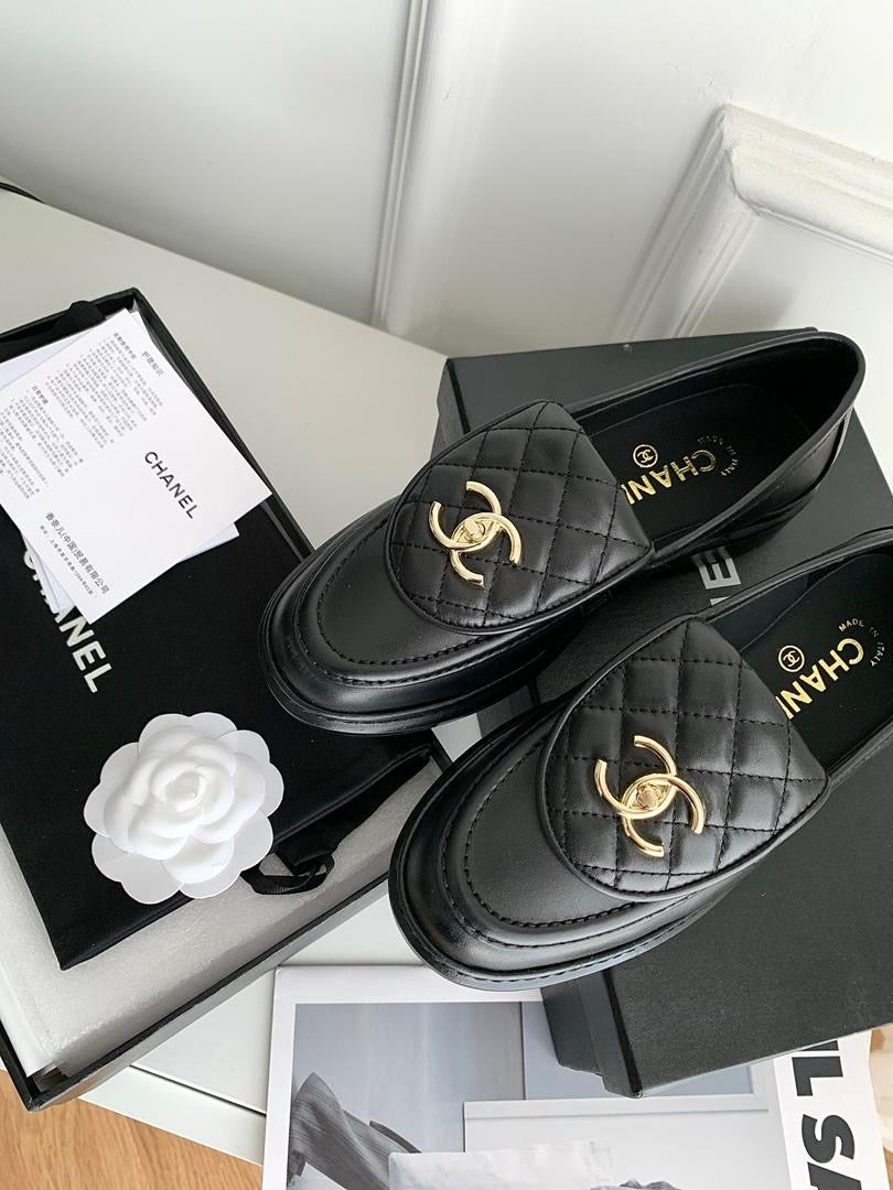 Chanel Black Quilted Flap Turnlock CC