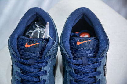 Dunk SB Midnight Navy Gum