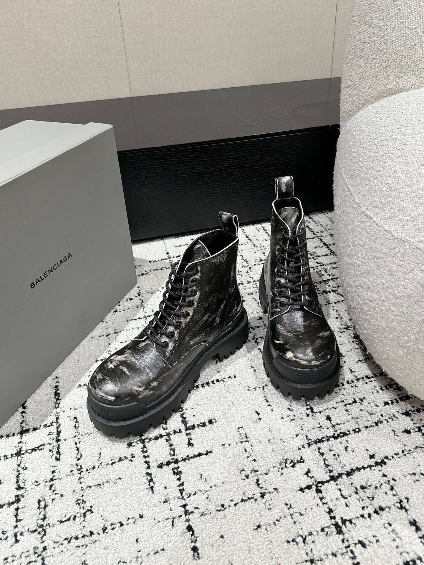 Bulldozer Boots
