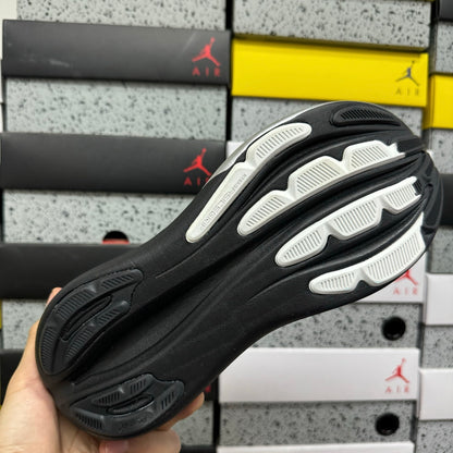 GEL-NIMBUS 28 Black/Silver