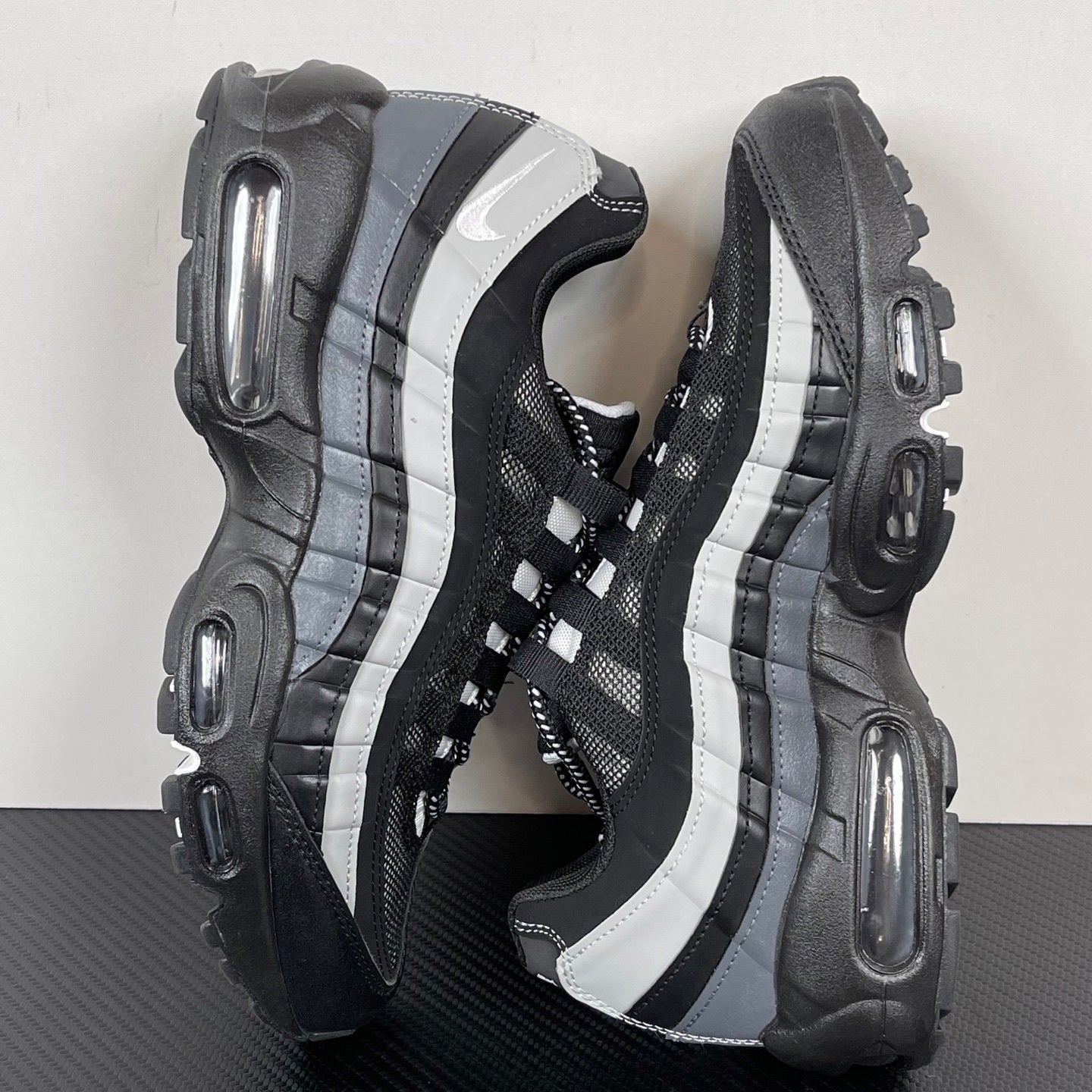 95 Black Smoke Grey