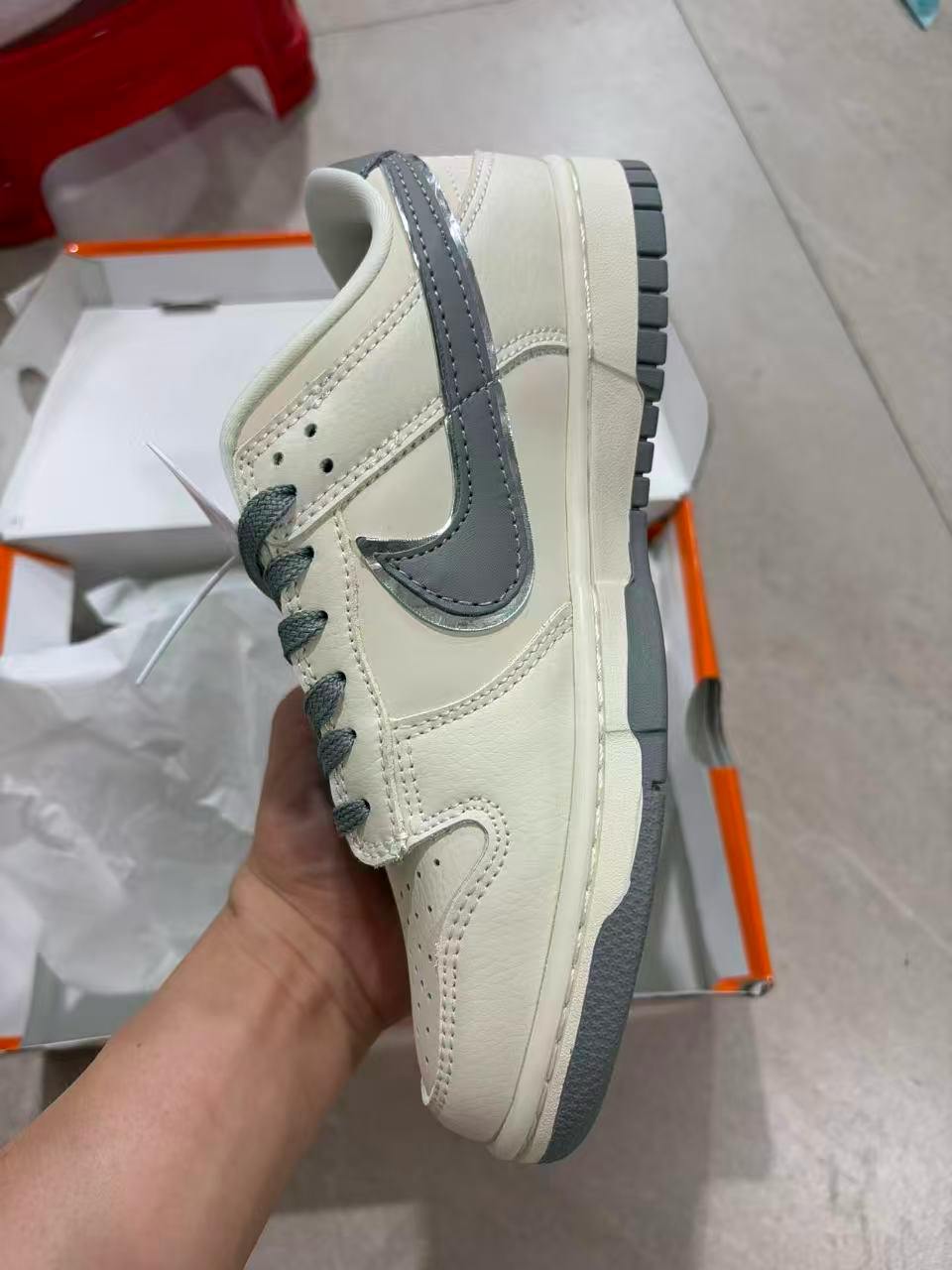 Dunk x LV
