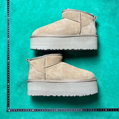 UGG
