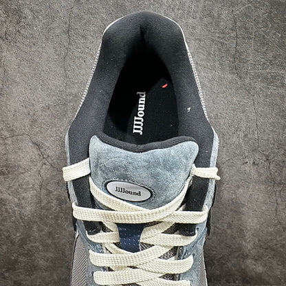 2002 Grey Blue Black