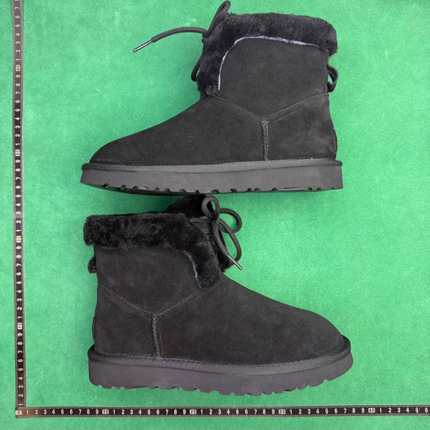 TT UGG Classic Novelty