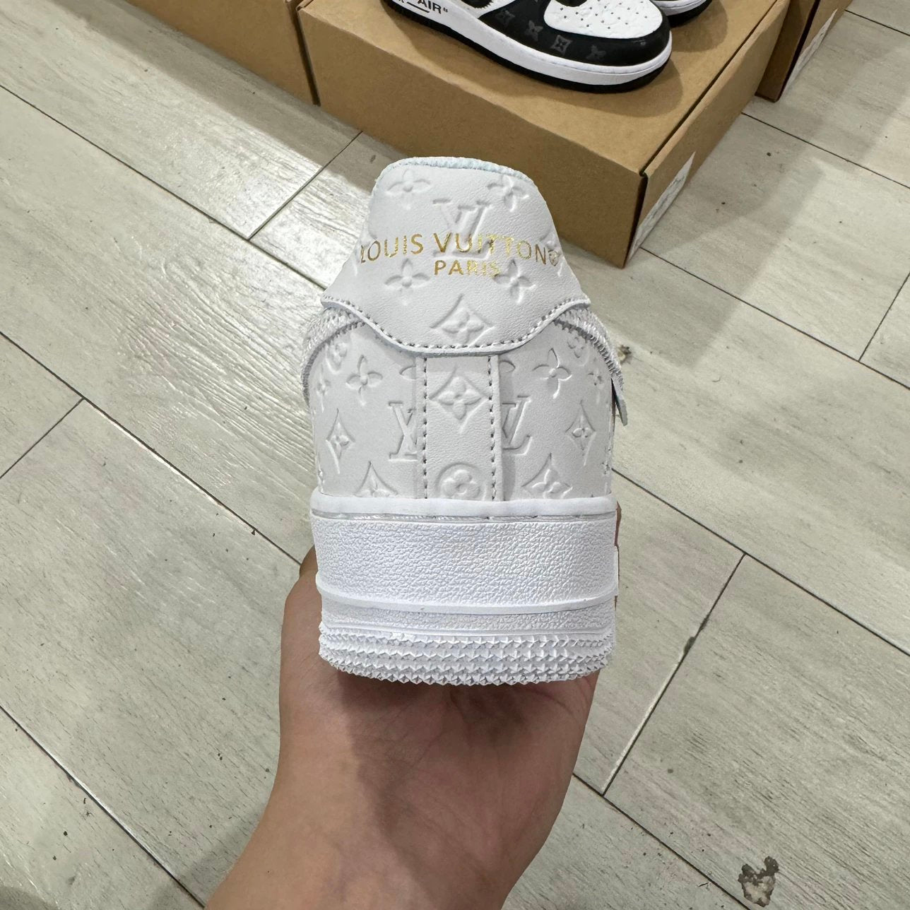 AF1 x LV White