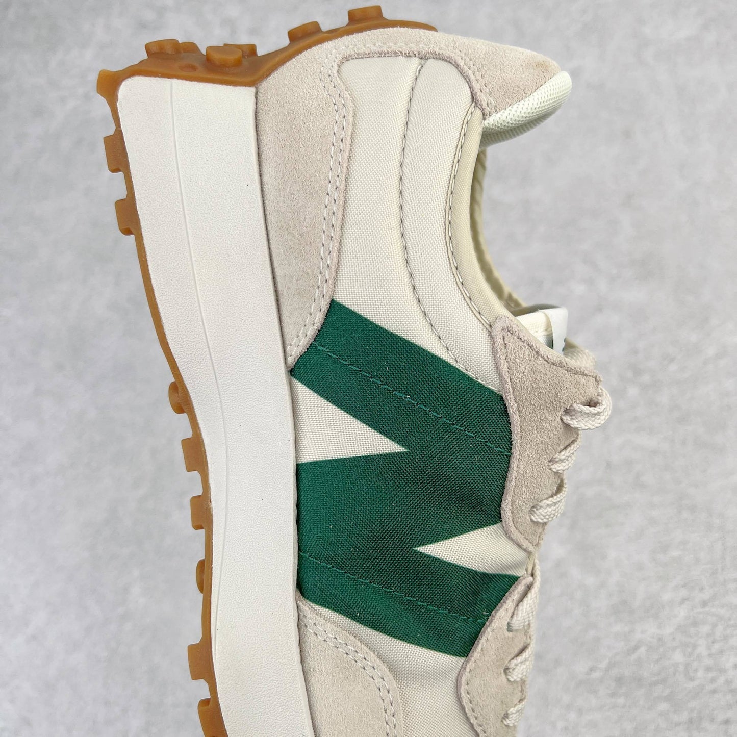 327 Creme e Verde
