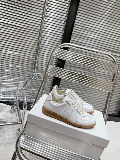 Maison  Pure White Gum Sole