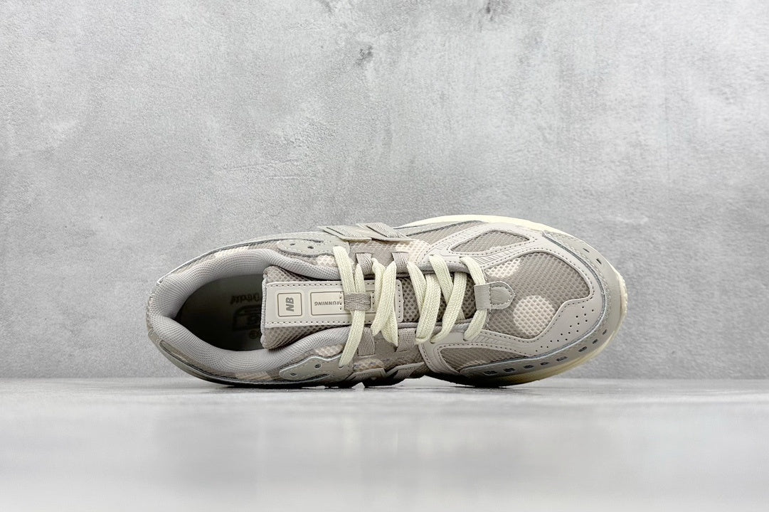 1906 Sand Grey