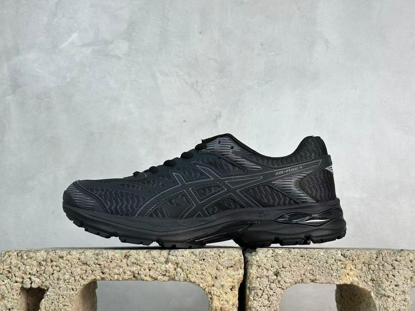 GEL-FLUX 4 Black