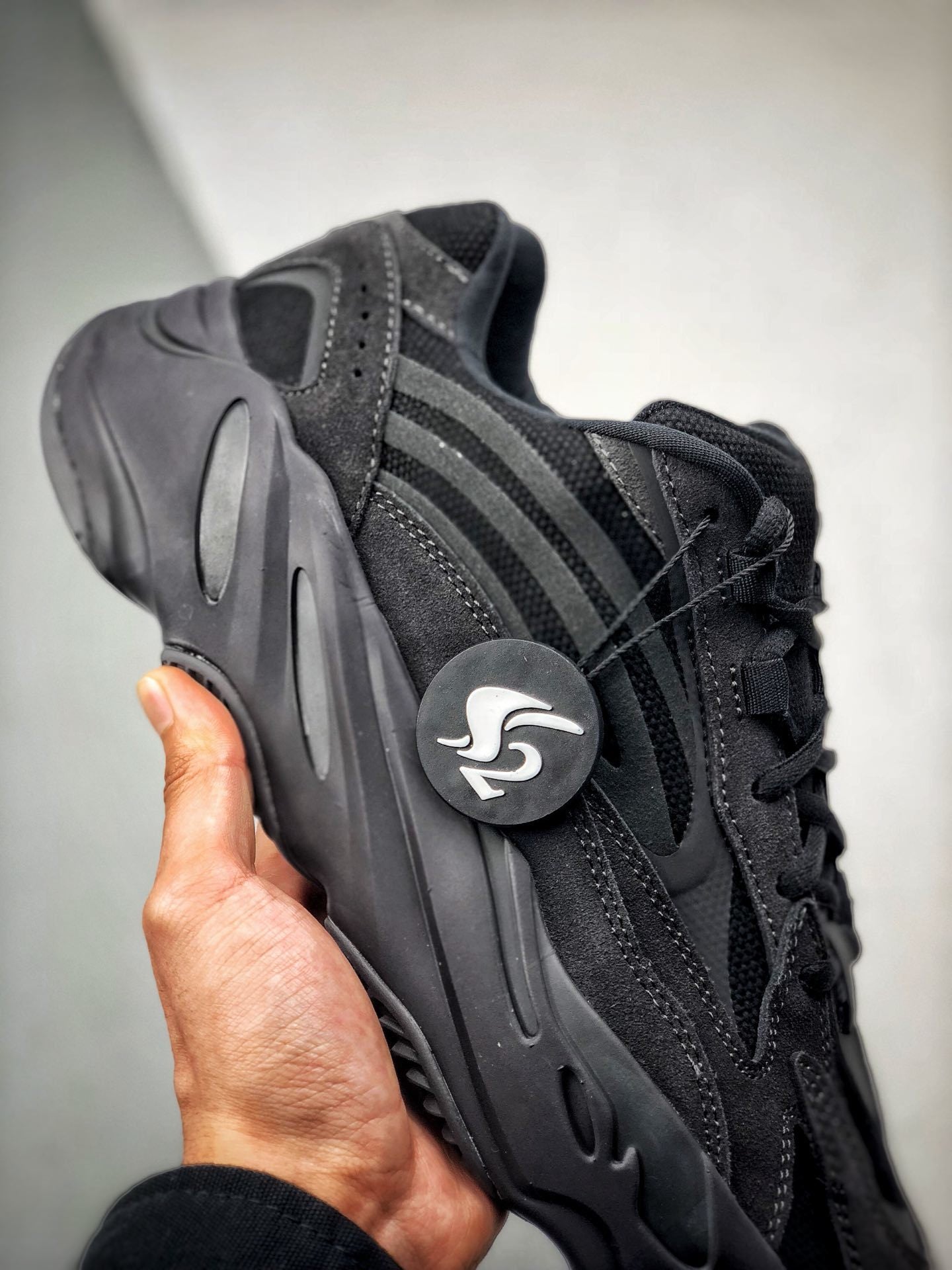 700 V2 Vanta