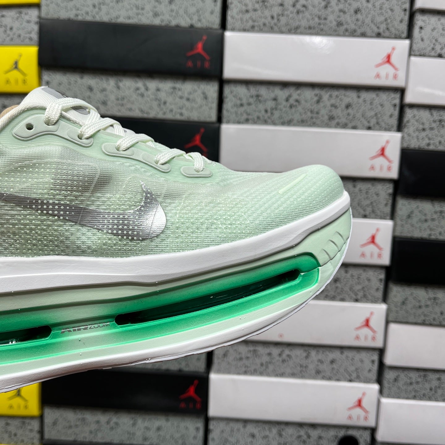 Vomero Premium Green