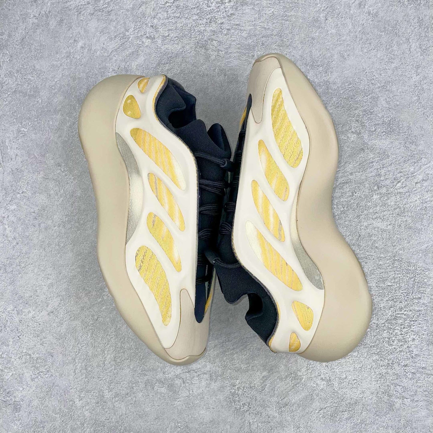 700 V3 Clay Brown