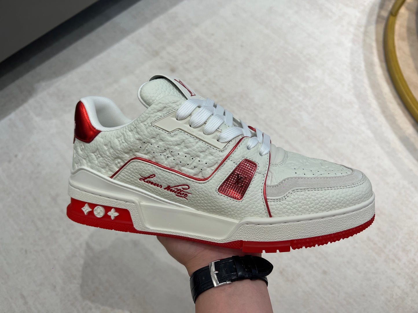 Trainer White and Red
