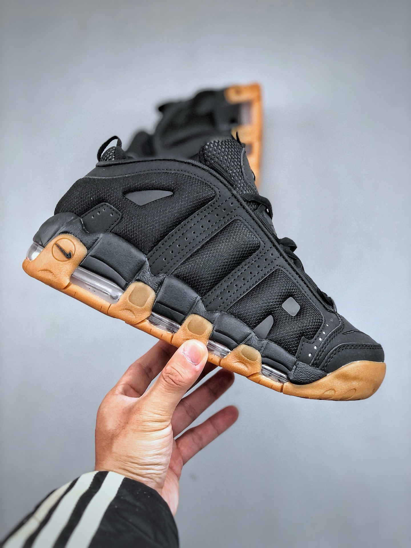 Uptempo Litle Black