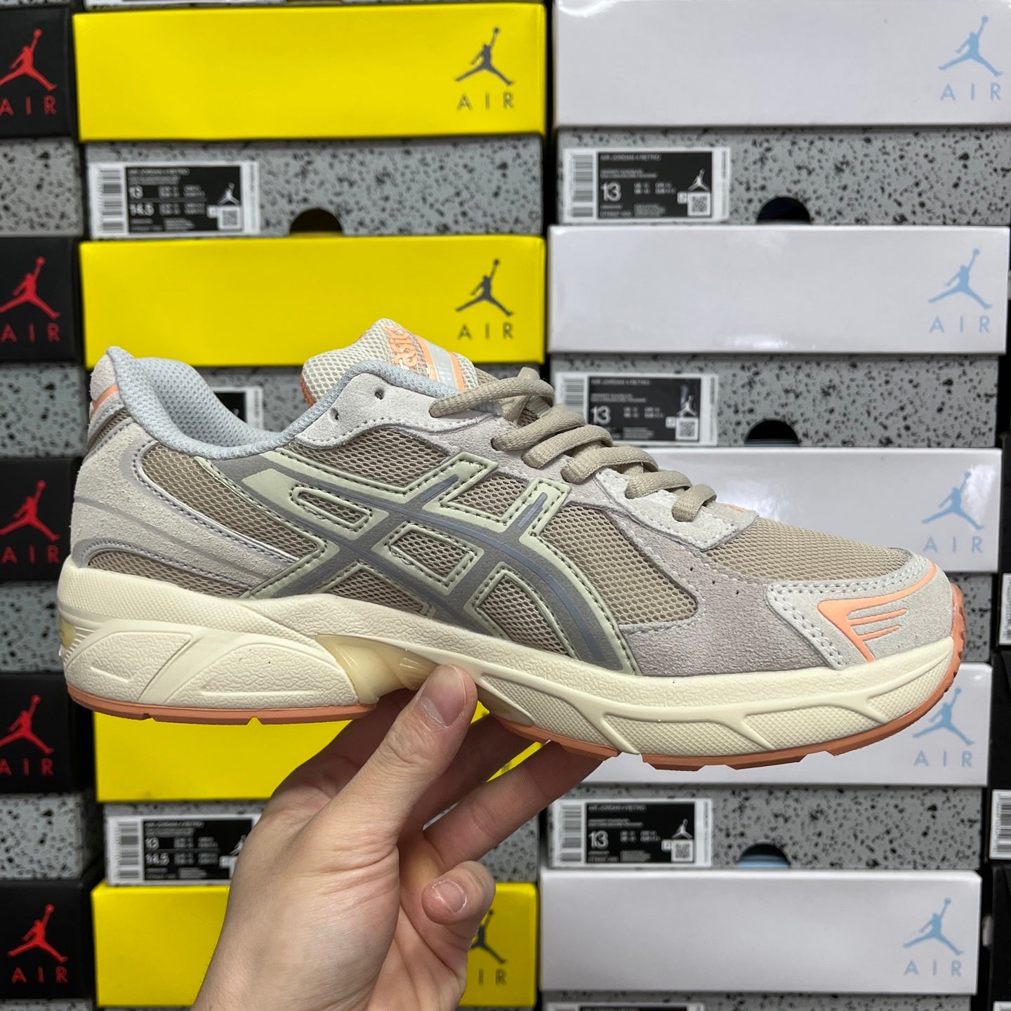 Gel-1130 Feather Grey