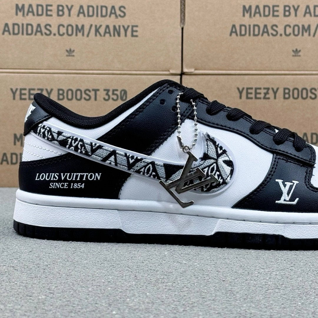 Sb Low Black and White