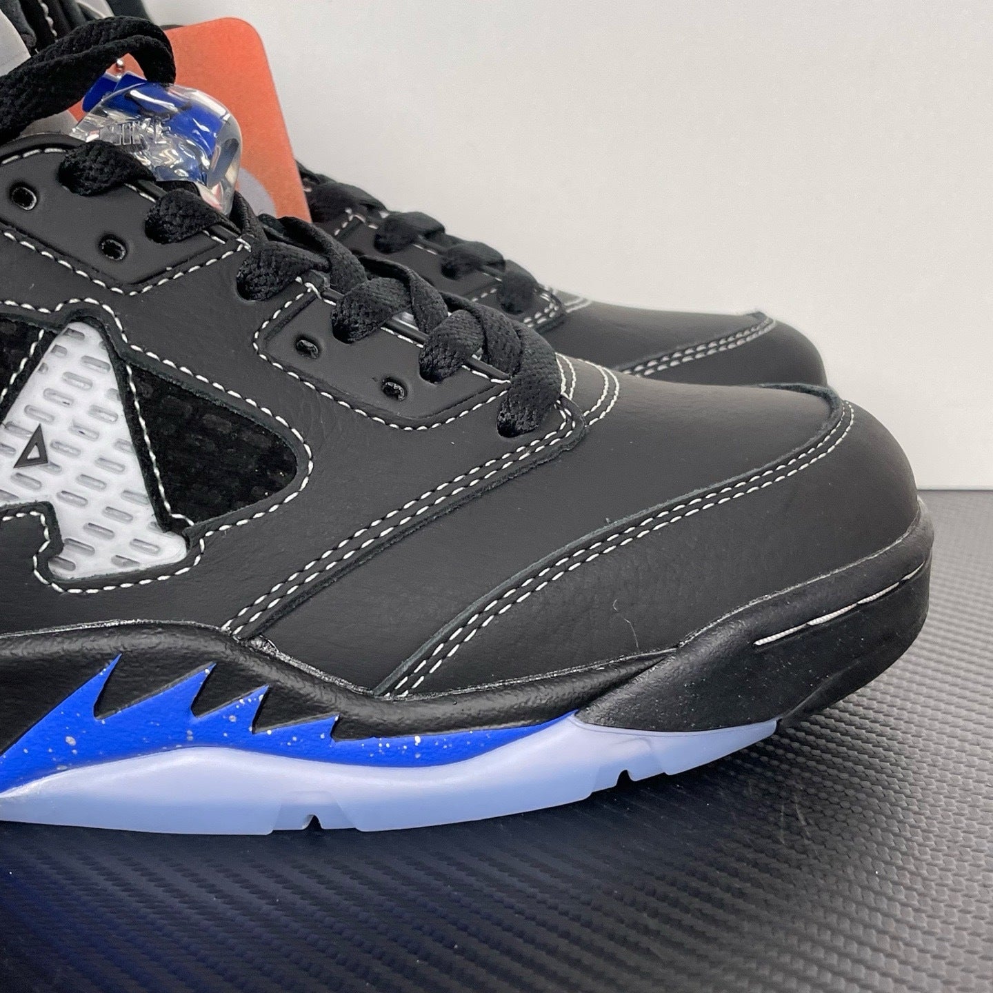 KB5 Retro Awake NY "Black"