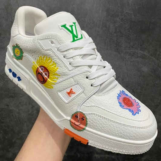 Trainer Kusama White