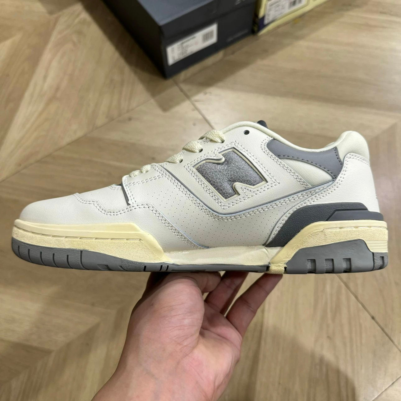 550 Grey