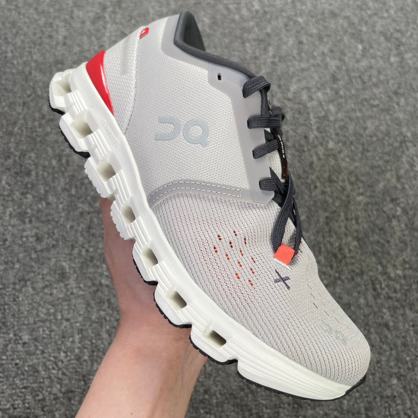 Cloud X 4 Grey Red