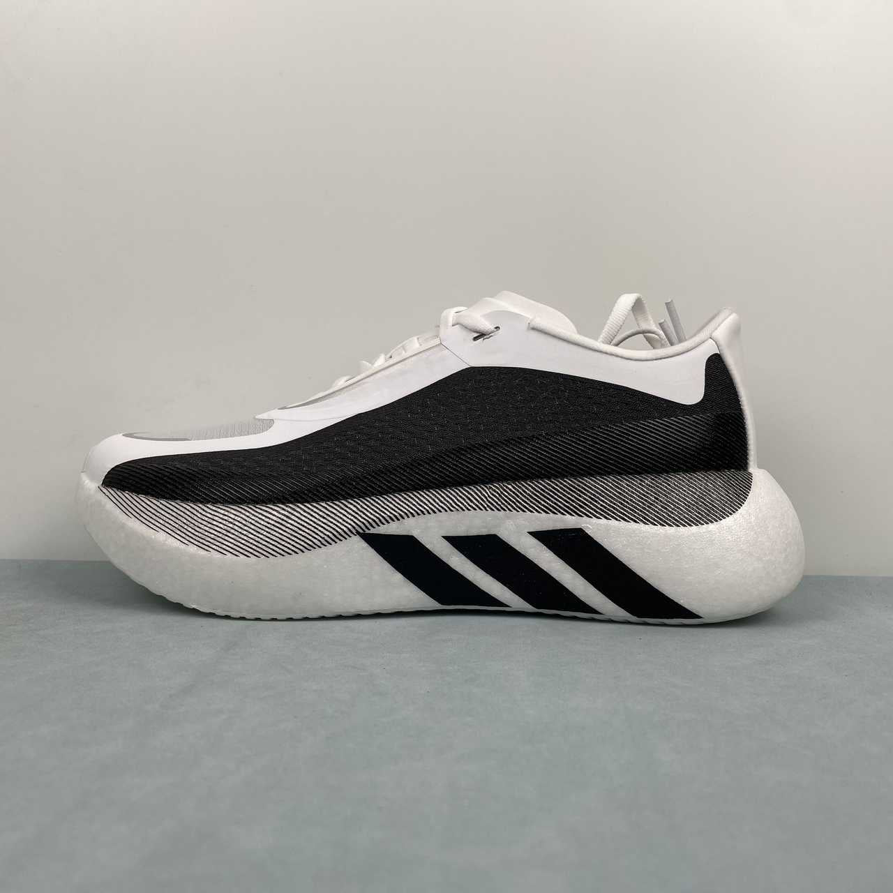HYPERBOOST EDGE Black White Grey