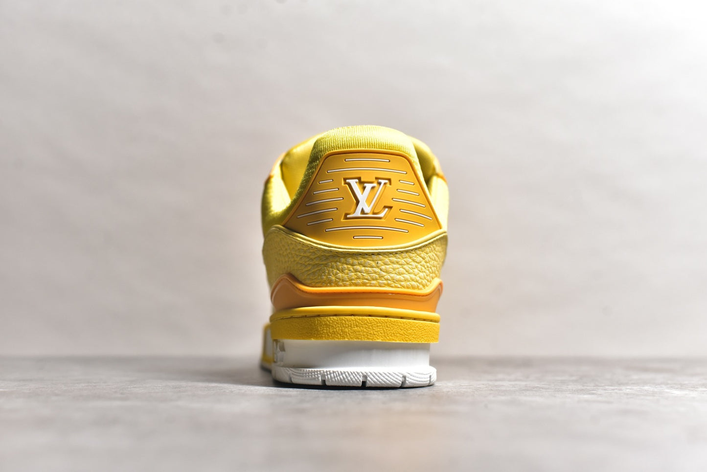 Trainer Yellow