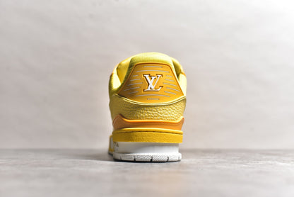 Trainer Yellow