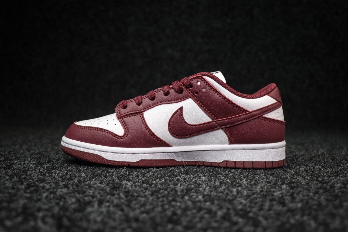 Dunk SP dark beetroot Sail