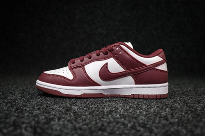 Dunk SP dark beetroot Sail