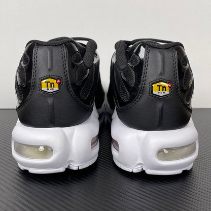 TN  Black White