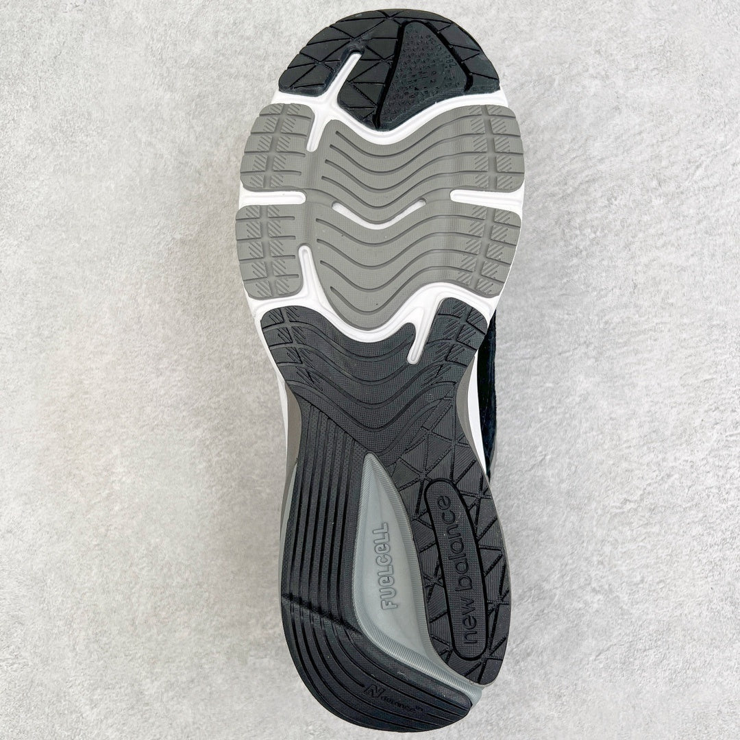990 Black Grey