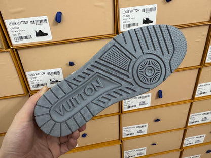 Trainer White and Gray