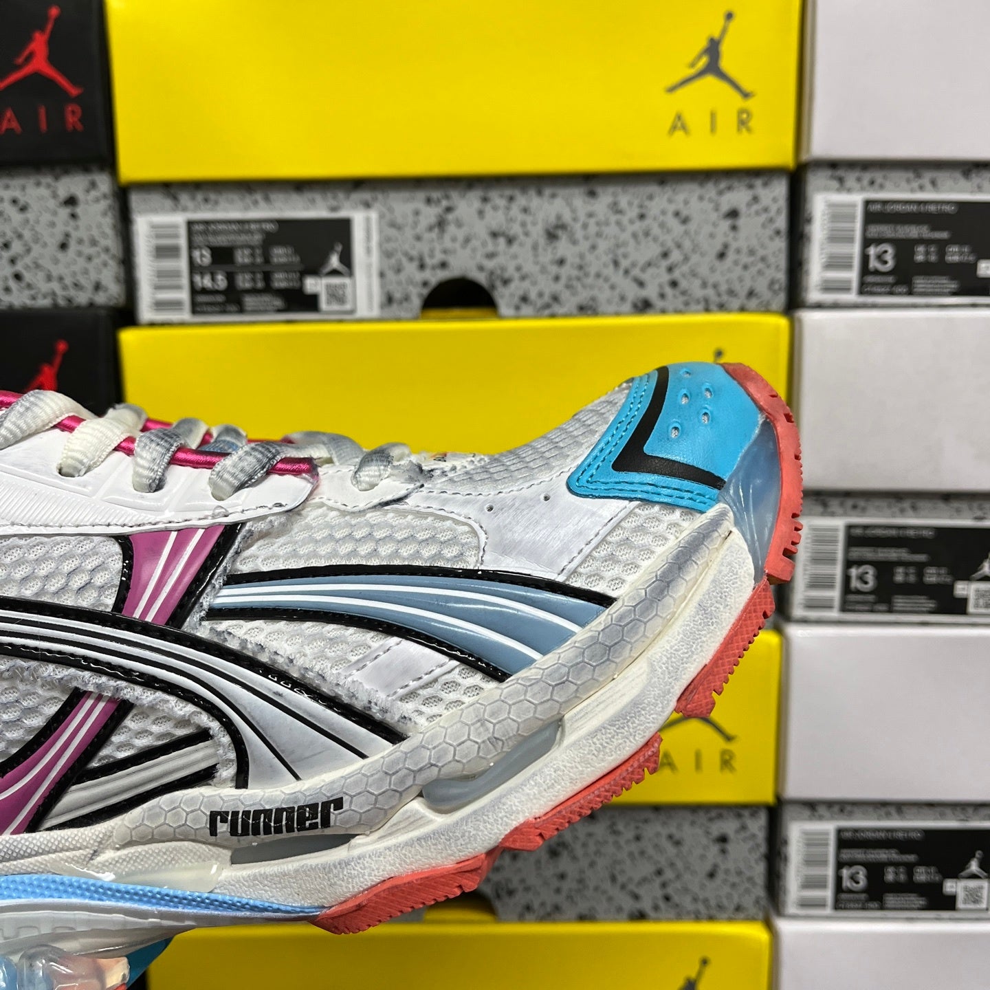 BLG Runner White/Grey/Blue/Orange/Pink
