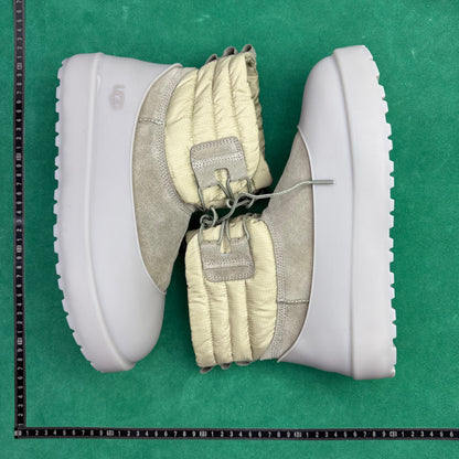 TT UGG CLASSIC MINI Lace-Up Weather