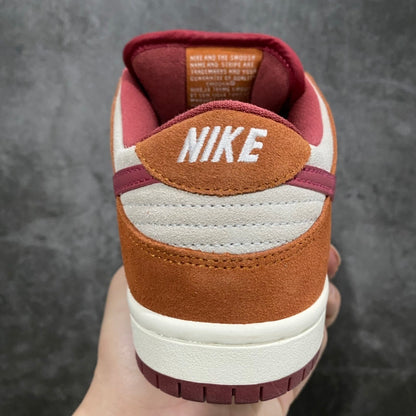 Dunk SB Dark Russet Cedar