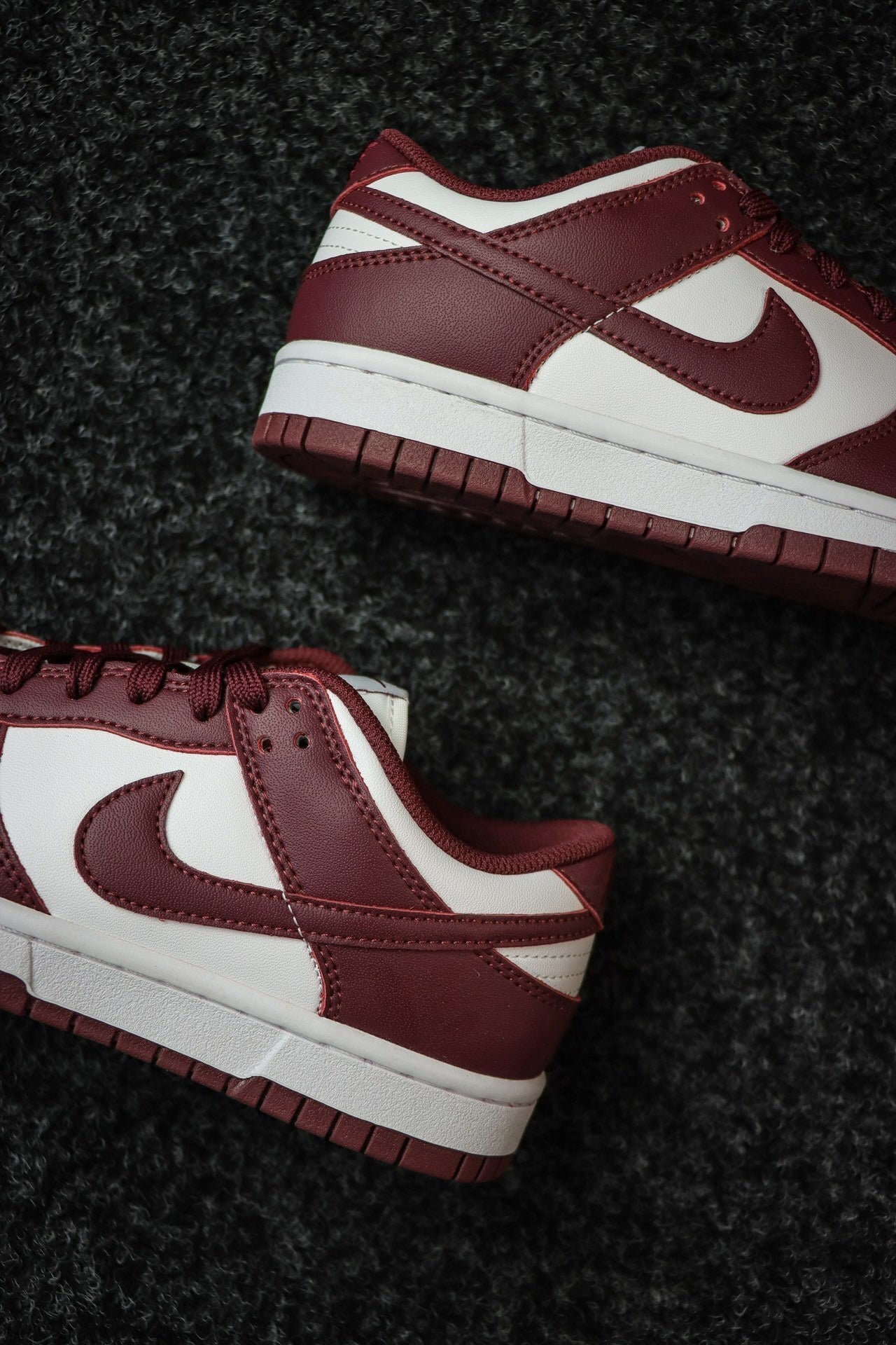 Dunk SP dark beetroot Sail