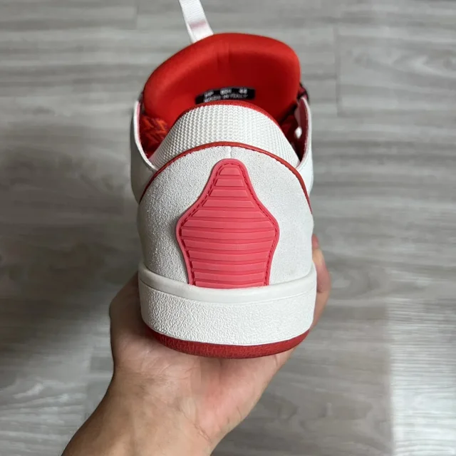 Curb White and Red
