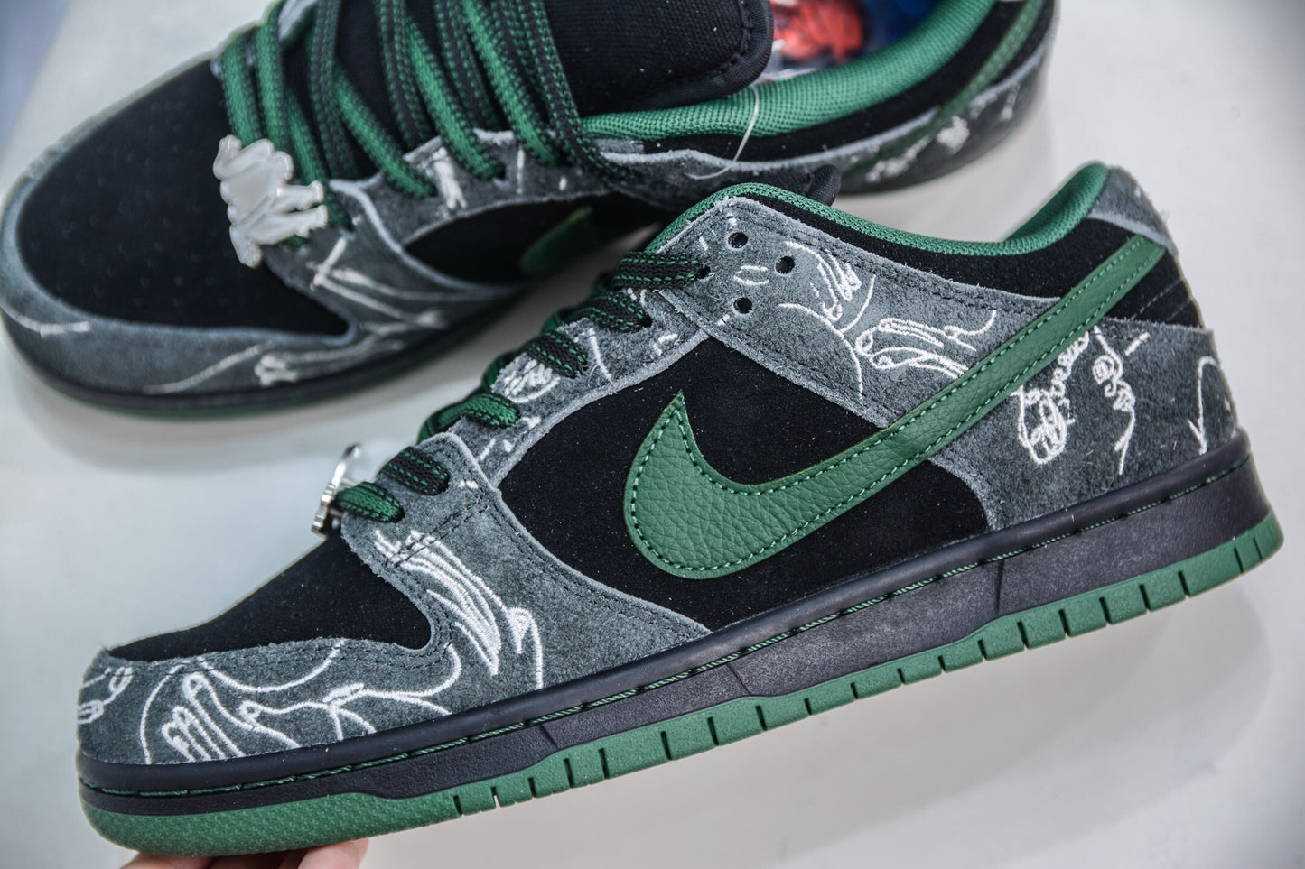 Dunk SB There Skateboards