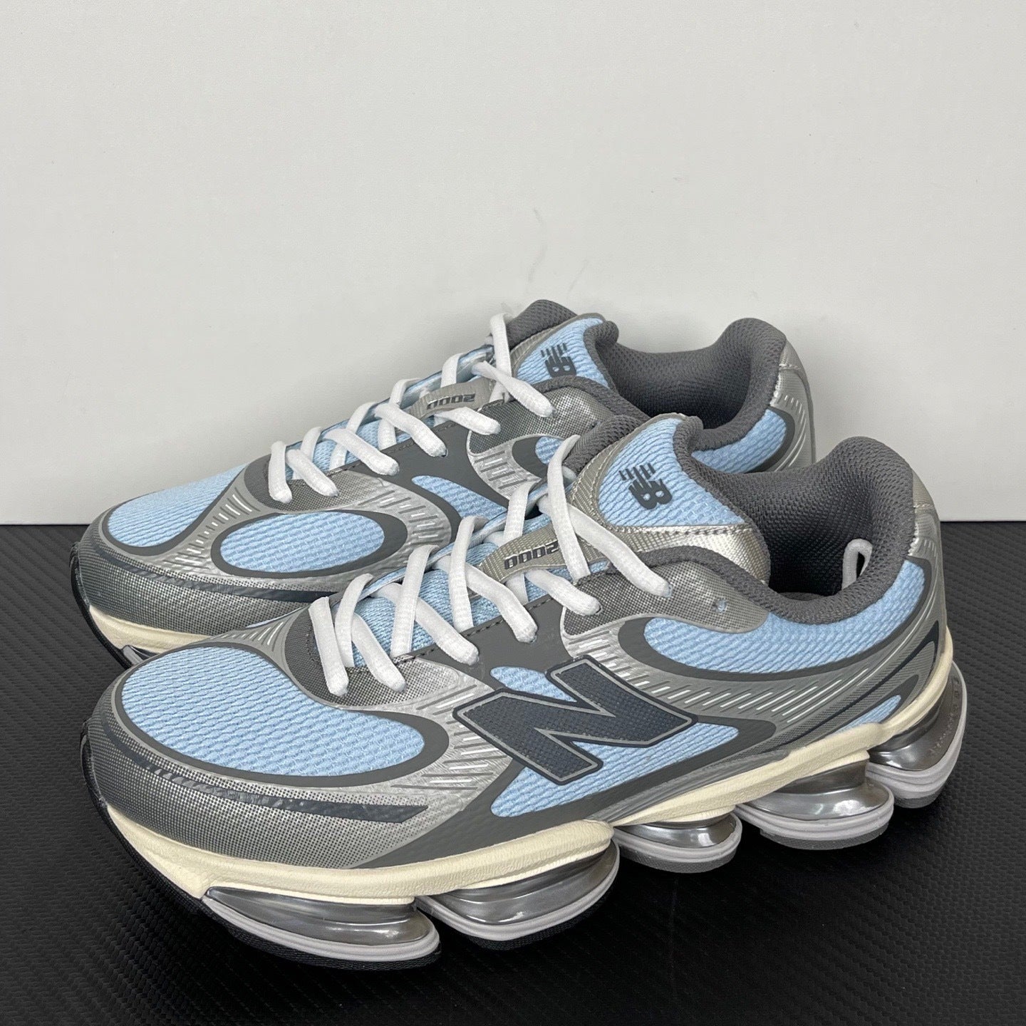 2000 ABZORB Light Chrome Blue/Silver Metallic