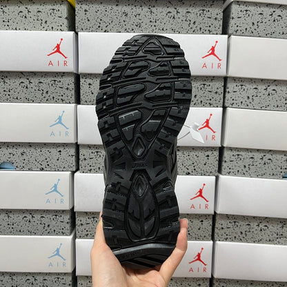 GEL-SONOMA TR62 Black/Graphite Grey