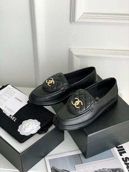 Chanel Black Quilted Flap Turnlock CC