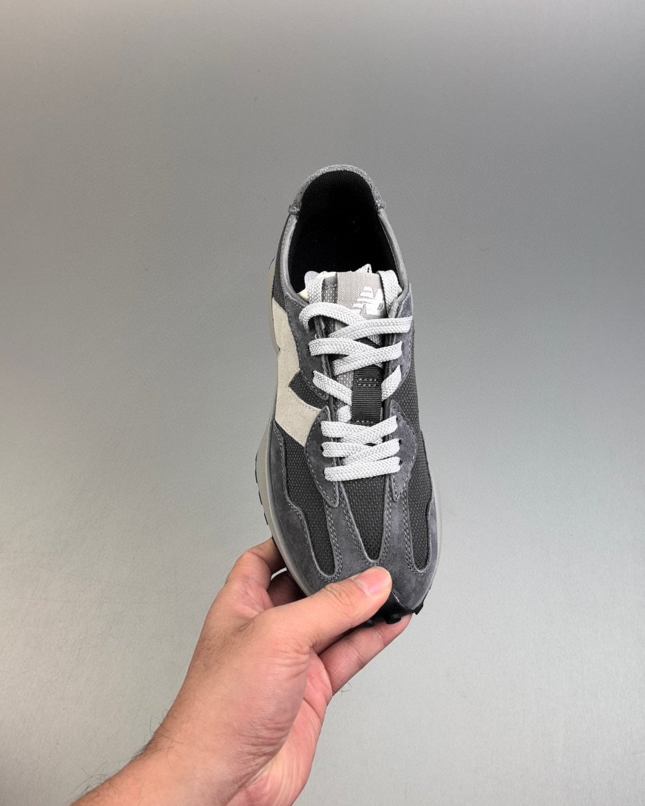 327 Gordura Dark Grey