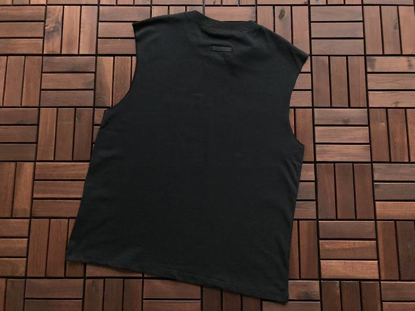 T-Shirts sem Mangas ESSENT